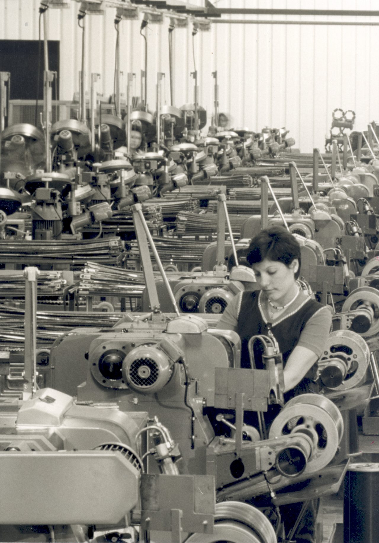 This picture showing a single employee in the late 1970s gives little  indication of how many employees work in Wil today. | Photo: STIHL